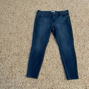 Molly and Isadora skinny jeans size 18